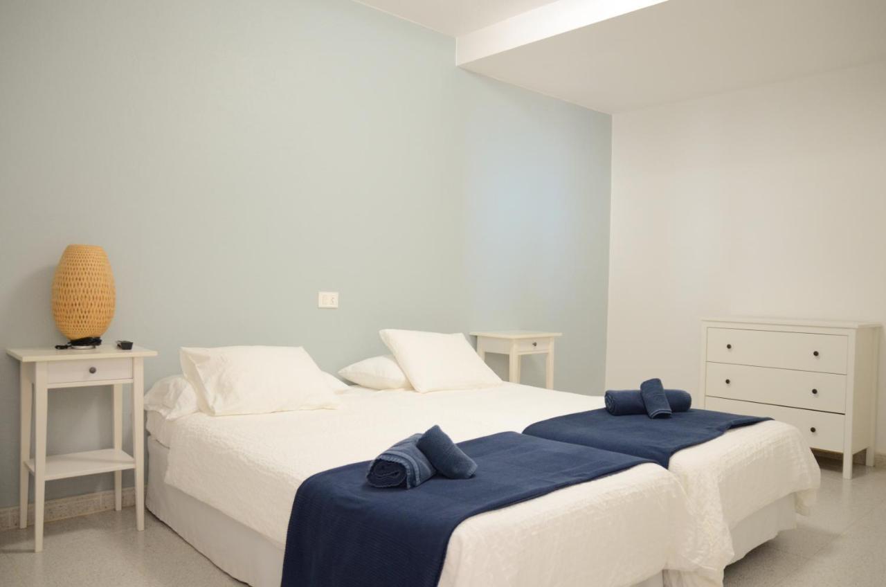 Apartamentos El Marinero - Avenida 칼레타 데 세보 외부 사진